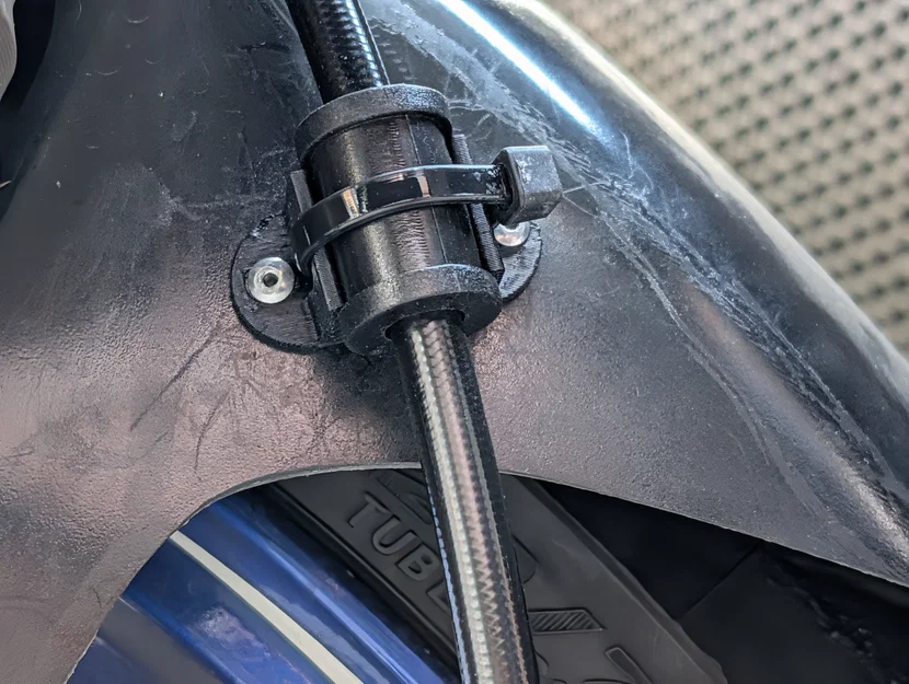 Bát giữ dây dầu thắng cho dè trước xe máy - Image 1