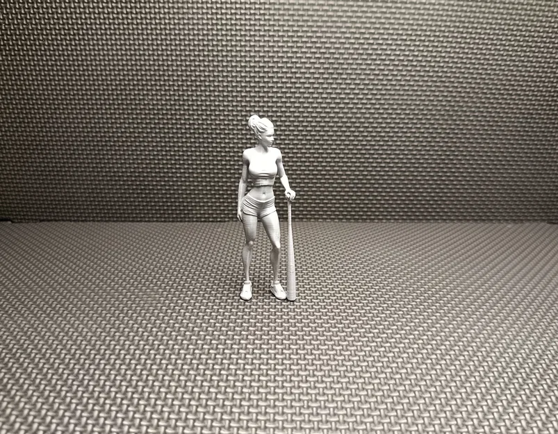 Mô hình nữ vận động viên cực chất cầm gậy bóng chày - Image 2