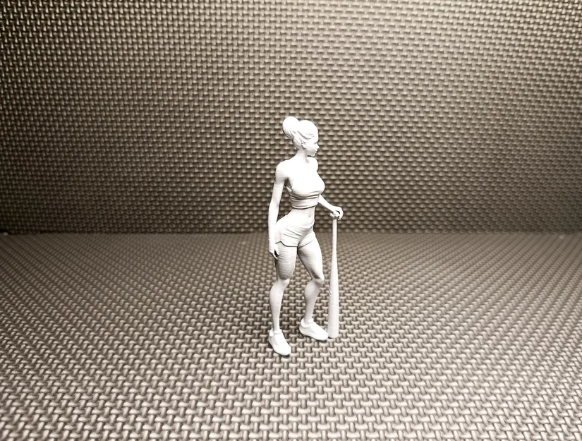 Mô hình nữ vận động viên cực chất cầm gậy bóng chày - Image 3