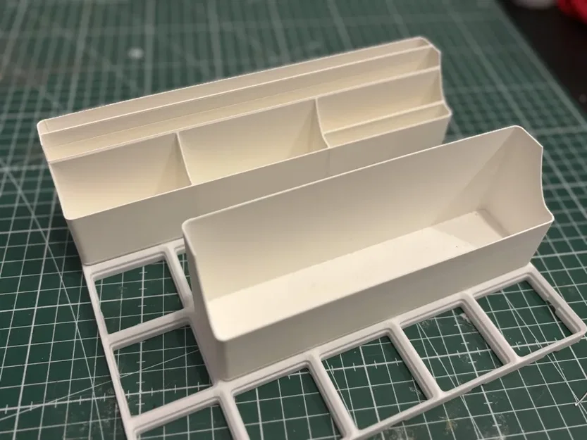 Khay Gridfinity vát chéo đựng ảnh A6 (kích thước 1x4 - 1x5) - Image 1