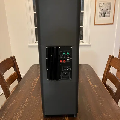 Subwoofer cỡ lớn (có tích hợp mạch khuếch đại)