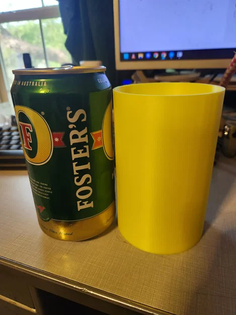 Bao giữ nhiệt (Coozy) cho lon bia cỡ "Foster's" - Image 1