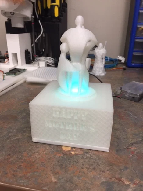 Đế đèn LED cho mô hình Mother's Day Sculpture - Image 2