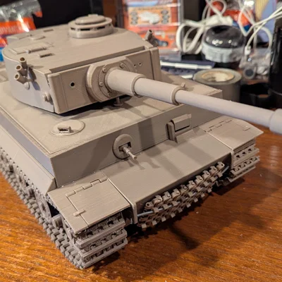 Mô hình xe tăng Tiger tỉ lệ 1/20