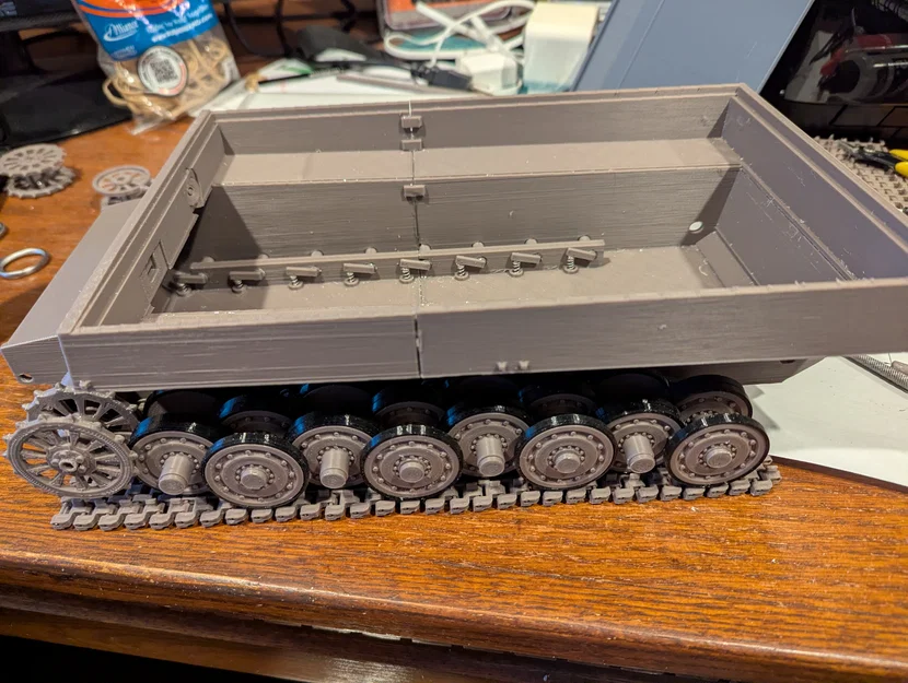 Mô hình xe tăng Tiger tỉ lệ 1/20 - Image 4