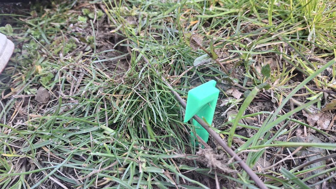 Cọc nhựa PEG đa năng - Cố định dây robot cắt cỏ hoặc cắm lều - Image 1