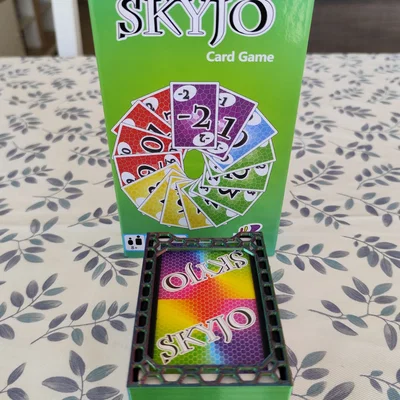 Hộp đựng thẻ bài Skyjo