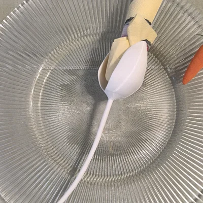 Giá đỡ khăn giấy hình hoa Tulip in 3D tinh tế cho bàn ăn