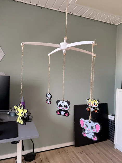 Mobile treo nôi cho bé với các con vật dễ thương - Image 3