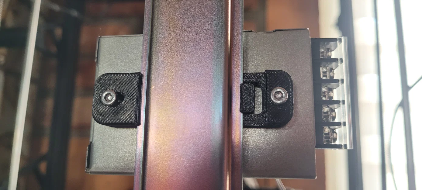 Ngàm gắn thanh ray DIN Rail đa năng với lỗ vít linh hoạt - Image 1