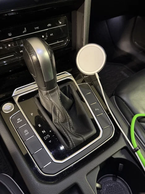 Giá đỡ điện thoại Apple MagSafe cho Volkswagen Arteon - Image 1