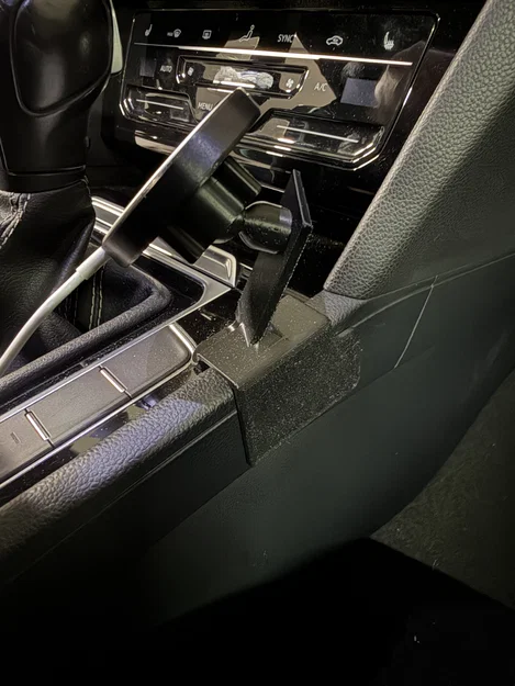 Giá đỡ điện thoại Apple MagSafe cho Volkswagen Arteon - Image 2