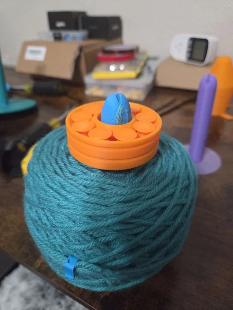 Vòng bi in 3D hỗ trợ xoay cuộn len đan móc tiện lợi - Image 1