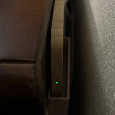 Giá treo bộ sạc MagSafe gọn gàng - Giải pháp tối ưu cho bàn làm việc