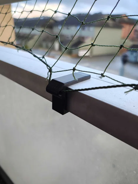 Bộ giá đỡ treo lưới chống mèo tại Kolstadhaugen - Image 1