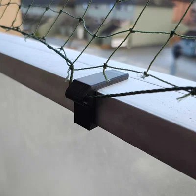 Bộ giá đỡ treo lưới chống mèo tại Kolstadhaugen