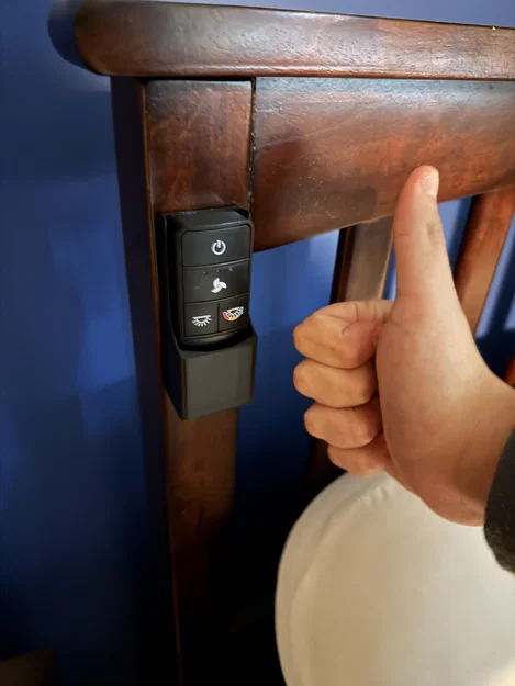 Đế giữ remote quạt trần Hampton Bay - Image 1