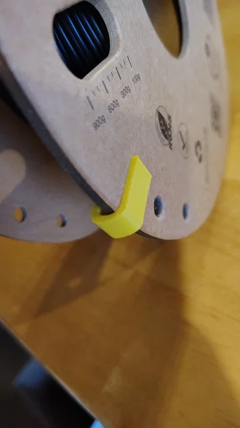 Kẹp cố định sợi nhựa in 3D (Filament Clip) nhỏ gọn, tiện lợi - Image 2