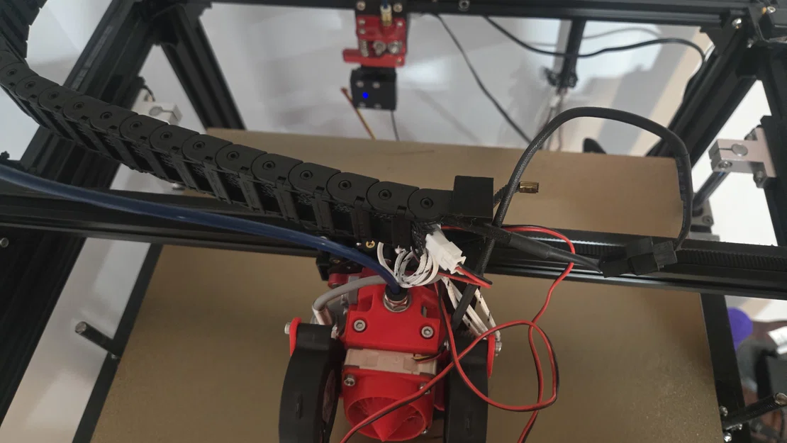 Ngàm gắn xích dẫn cáp cho Hero Me Gen 7 - Image 1