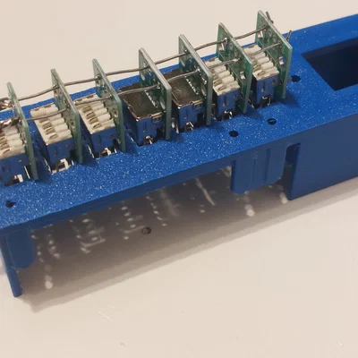 Miếng lót PSU USB dạng mô-đun tùy chỉnh (Parametric)