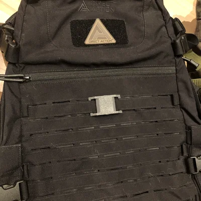 Ngàm gắn Apple AirTag cho hệ thống MOLLE và dây đai 25mm