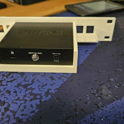 Giá treo 10" Rack Mount cho D-Link DGS1005P & DGS1008P