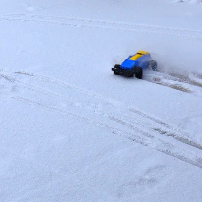 Xe điều khiển từ xa MadBaxRC 3D in tỷ lệ 1/18