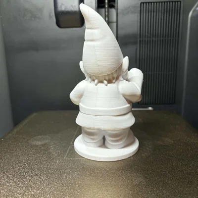 Chú Lùn Giữ Đèn Ấm Cúng – Mô Hình Trang Trí Chi Tiết