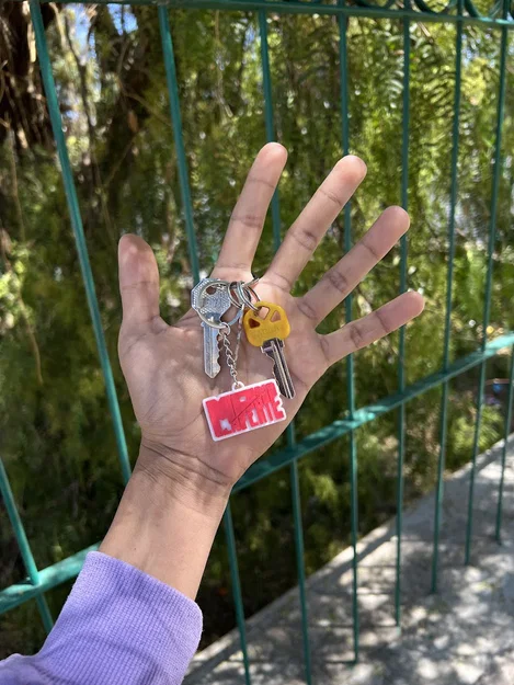 Móc khóa in 3D logo Mon Laferte độc đáo cho người hâm mộ - Image 2