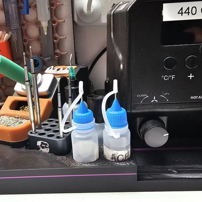 Giá đỡ trạm hàn Geeboon TC22 kèm phụ kiện và giá gác khò nhiệt