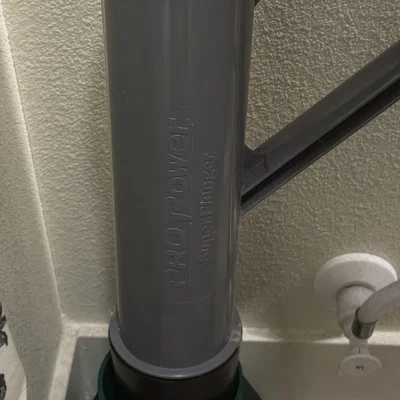 Giá đỡ ống thông tắc bồn cầu Power Plunger Stand - Thiết kế 3D tiện lợi