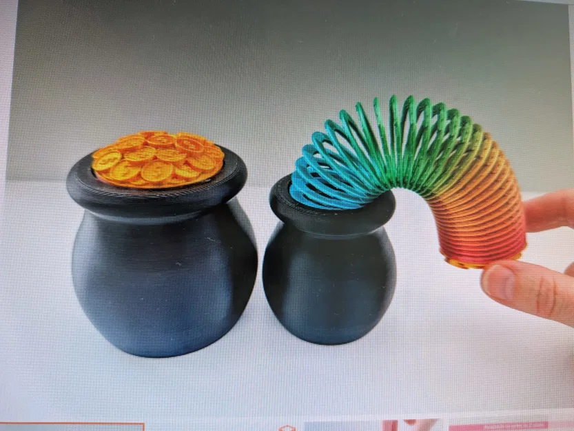 Mô hình Hũ vàng may mắn kèm lò xo sắc màu độc đáo (In 3D) - Image 1