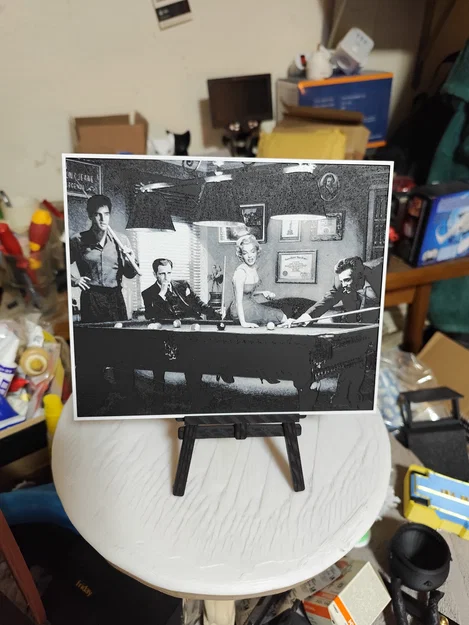 Elvis và những người bạn đang chơi bi-a (Hue Forge) - Image 3