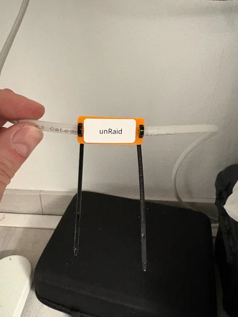 Thẻ đánh dấu cáp cho nhãn dán 30mm x 14mm - Image 1