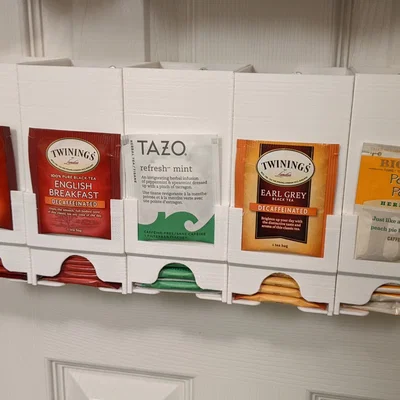 Giá treo tường đựng và sắp xếp gói trà lọc tiện lợi