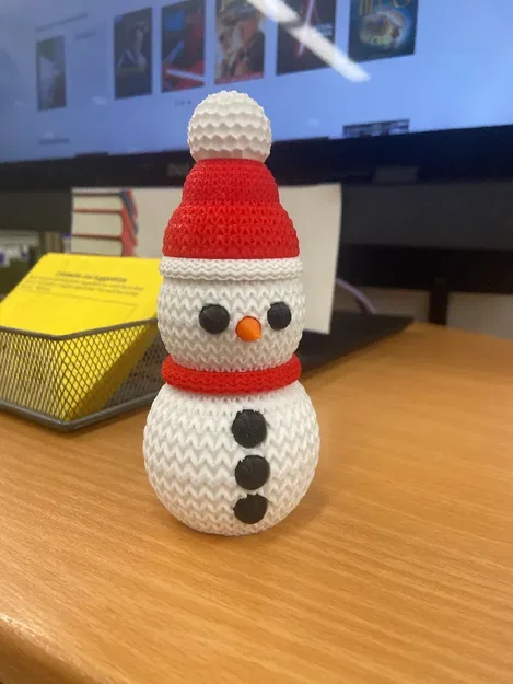 Mô hình người tuyết đan len Buildable Knitted Penguin in 3D đẹp mắt - Image 1