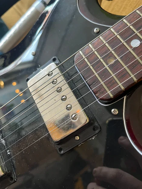 Khung viền pickup Hagstrom - Image 1