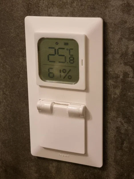 Khung ốp cảm biến nhiệt độ KCTW1Z-02 gắn tường Legrand Valena Life - Image 1