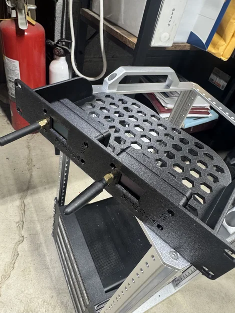 Giá đỡ Dual MMDVM 10 Inch Rack Mount cho thiết bị vô tuyến - Image 1