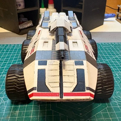 Mô hình Mako từ Mass Effect (bản remix in resin kèm bộ decal)