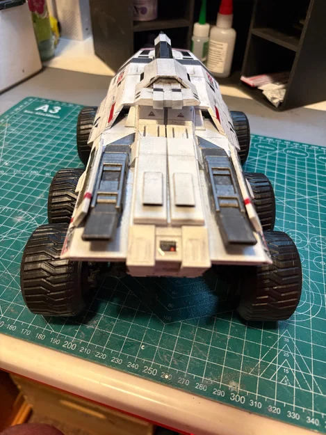 Mô hình Mako từ Mass Effect (bản remix in resin kèm bộ decal) - Image 5