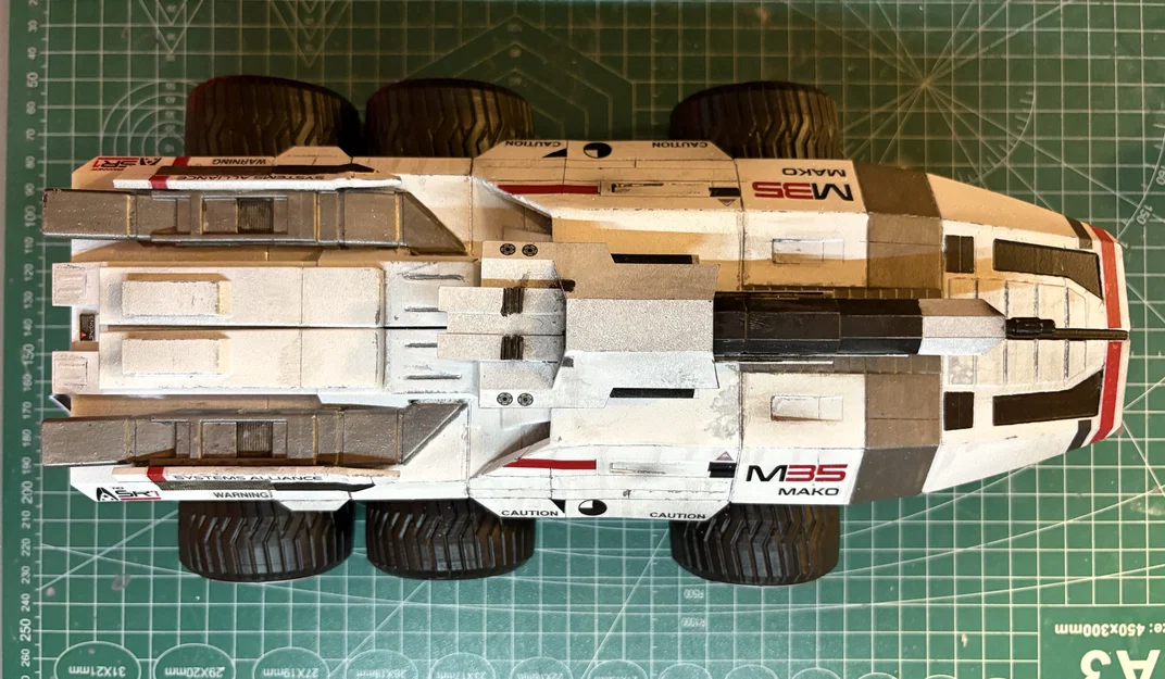 Mô hình Mako từ Mass Effect (bản remix in resin kèm bộ decal) - Image 7