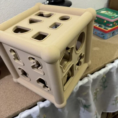 Đồ chơi giáo dục khối vuông thông minh (Square Hole) tự in 3D