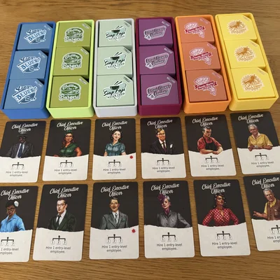 Khay chứa linh kiện người chơi kèm ngăn ẩn CEO