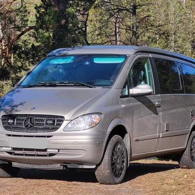 Ngàm gắn đèn LED lưới tản nhiệt cho Mercedes Vito Viano Marco Polo W639