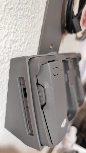 Giá treo tường cho DJI Neo 2 và trạm sạc pin 3 trong 1 - Image 2