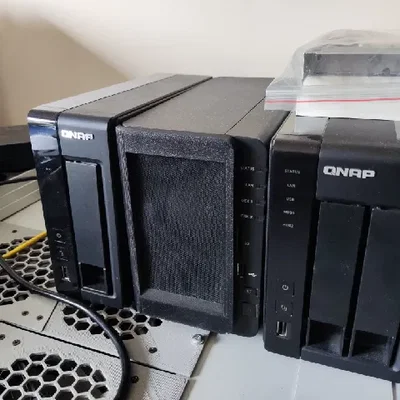 Nắp đậy chống bụi có lọc khí cho thiết bị NAS Synology