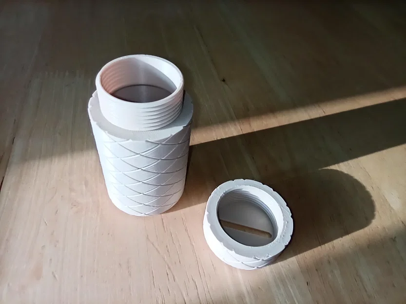 Ống heo tiết kiệm 3D (Pokladnička) nhỏ gọn, nắp vặn ren tiện lợi - Image 2