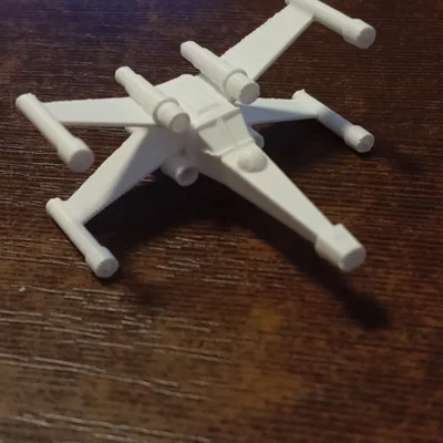 Mô hình tàu vũ trụ Low-poly kiểu Star Wars (X-wing) cho in 3D