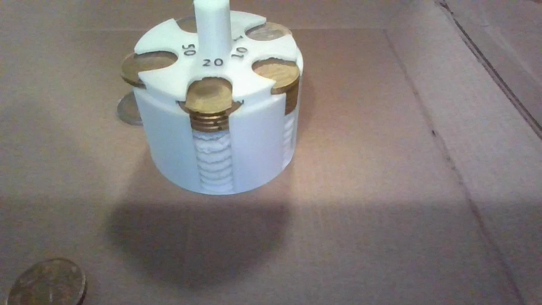 Khay đựng tiền xu 3D tiện lợi cho ô tô - Image 1